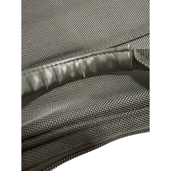 Kenneth Cole Reaction Black Nylon Messenger Computer Bag Carry-On Bag Strap - Picture 7 of 9